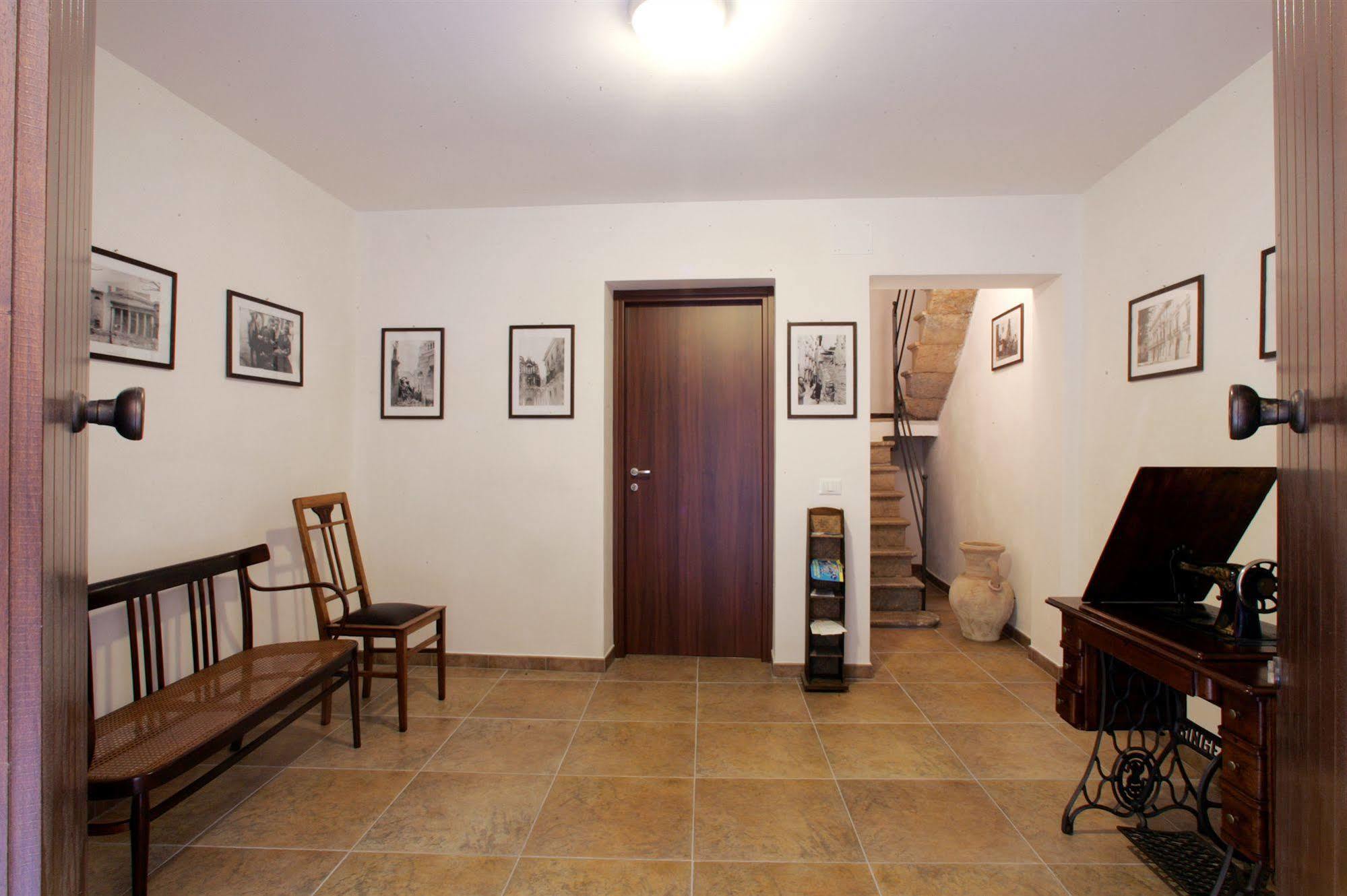 Mansarda Con Terrazzo Apartment Трапани Екстериор снимка